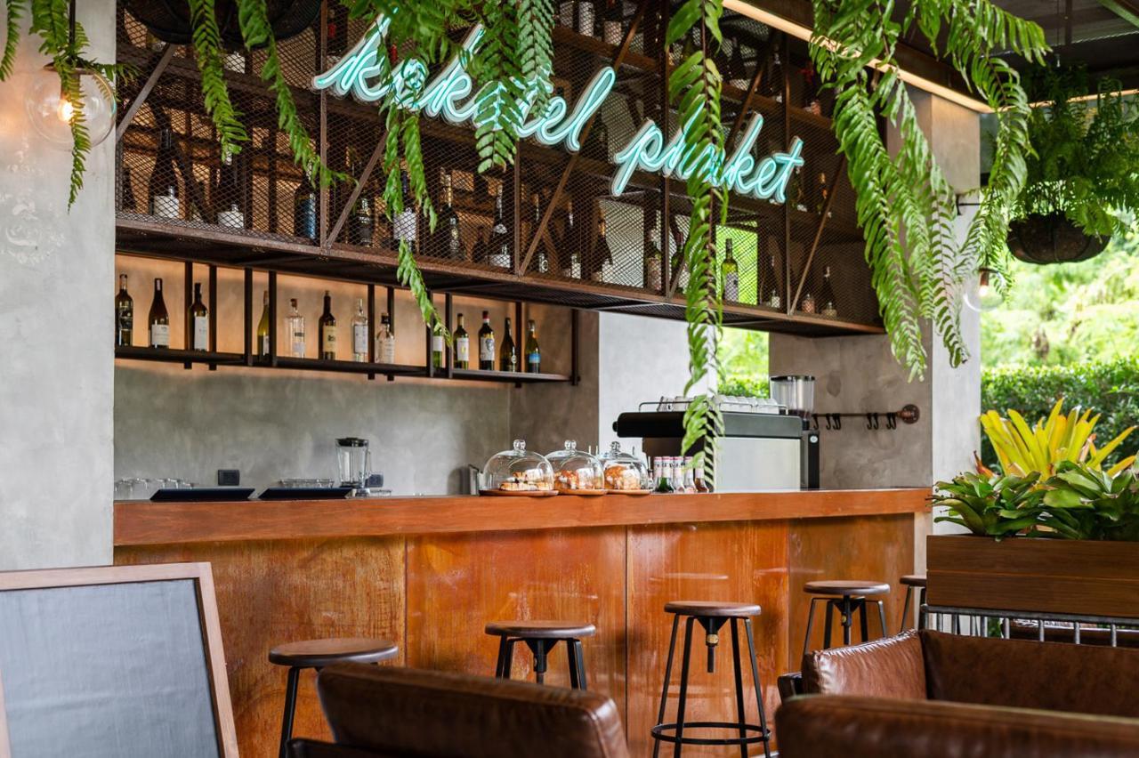 Kokotel Phuket Nai Yang Beach Kültér fotó
